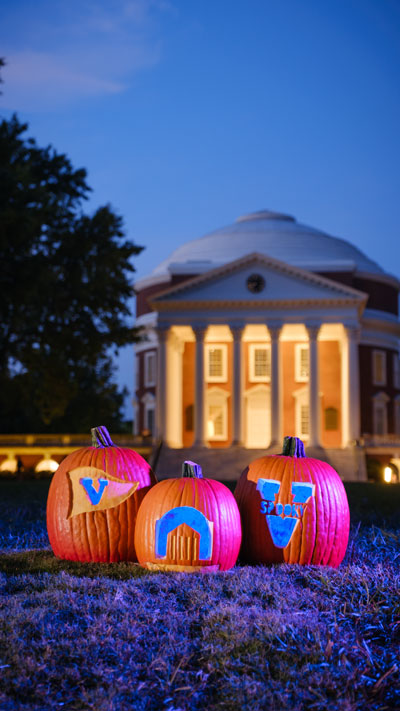 Phone background: photo of carved pumpkins in front of the Rotunda